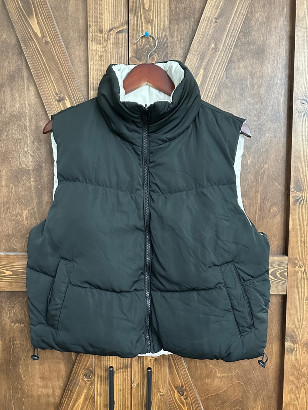 NWOT Thread & Supply Black Reversible Puffer Vest with Cream Interior